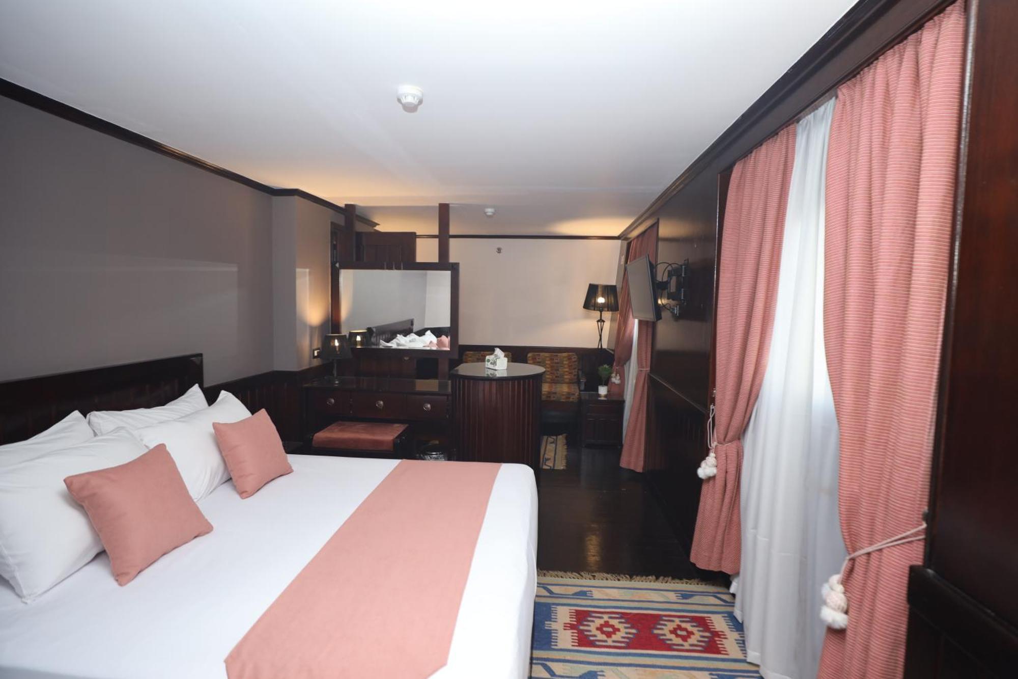 You Nile View Hotel Giza Exterior photo